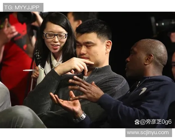 苏伯尔与姚明的篮球传奇：跨越时代的友谊与挑战