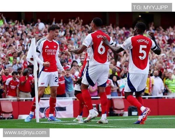 意甲激情对决那不勒斯5-0横扫阿森纳帽子戏法引发争议判罚热议