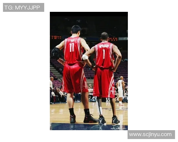 邓肯与姚明的友谊时刻:篮球场上的温情与传奇交汇 邓肯与姚明的友谊时刻:篮球场上的温情与传奇交汇