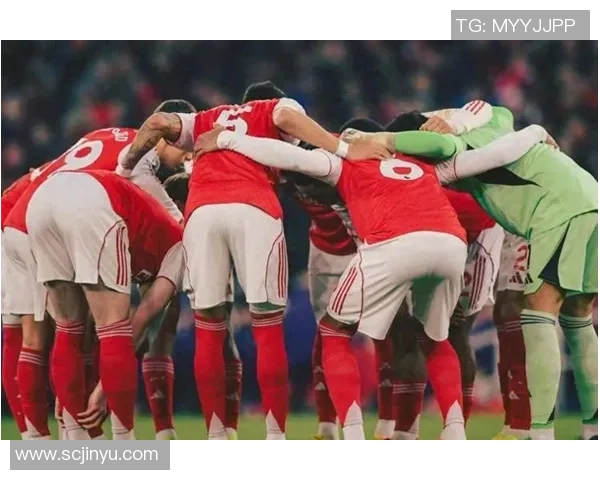 足总杯精彩对决曼联与阿森纳战成平局乌龙球成比赛转折点分析